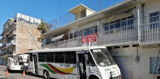 CONDUCTOR DE CAMIÓN URBANO CHOCA CONTRA CASA EN SAN JUAN DE DIOS