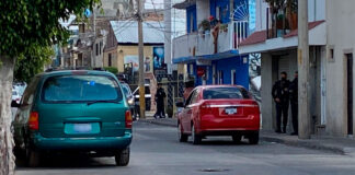 EJECUTAN A MUJER AL INTERIOR DE SU AUTO EN SAN NICOLÁS