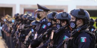 ENTREGAN NUEVOS UNIFORMES A POLICÍAS DE LEÓN