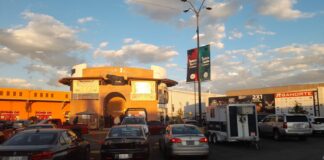 BALEAN A HOMBRE EN PANTEÓN TAURINO EN FACTORY SHOPS LEÓN