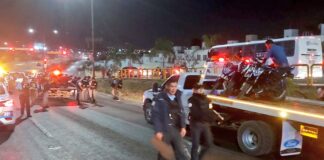 DETIENEN A MOTOCICLISTAS EN LEÓN POR ALTERAR EL ORDEN