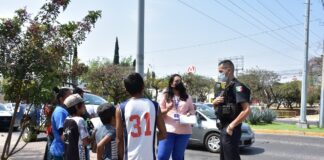 BUSCA DIF LEÓN A MENORES QUE TRABAJAN EN LA CALLE