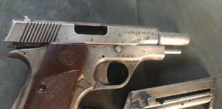 POLICÍAS RECUPERAN CAMIONETA ROBADA CON VIOLENCIA