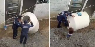 DEJAN A SU HIJA EN TINACO MIENTRAS SE VAN A TRABAJAR