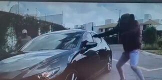 (VIDEO) CAPTAN ASALTO VIOLENTO EN LA YESCA; SE ROBAN MAZDA