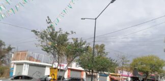 CARAMBOLA VERDE; CHOCAN TAXISTAS EN LEÓN