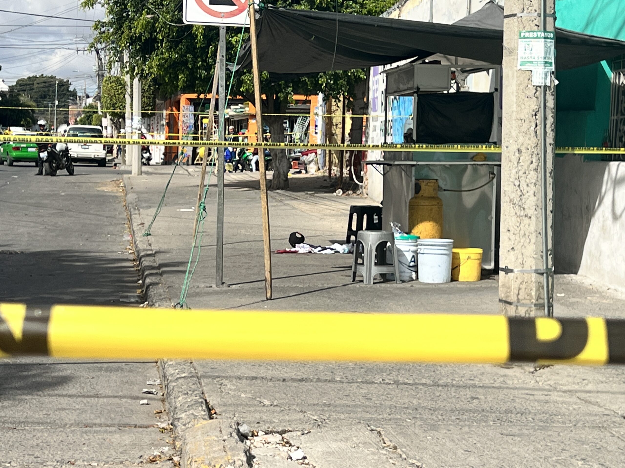 ASESINAN A TAQUERO EN LOS OLIVOS