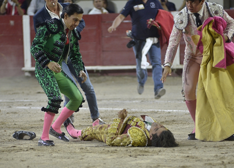 cogida-adame-noticia