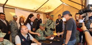 DESARME LEÓN; CAMBIAN ARMAS POR DINERO EN EL CENTRO