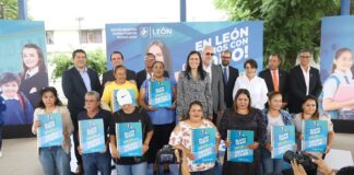 ENTREGA ALE GUTIÉRREZ KITS DE ÚTILES ESCOLARES PREVIO AL INICIO DEL CICLO ESCOLAR