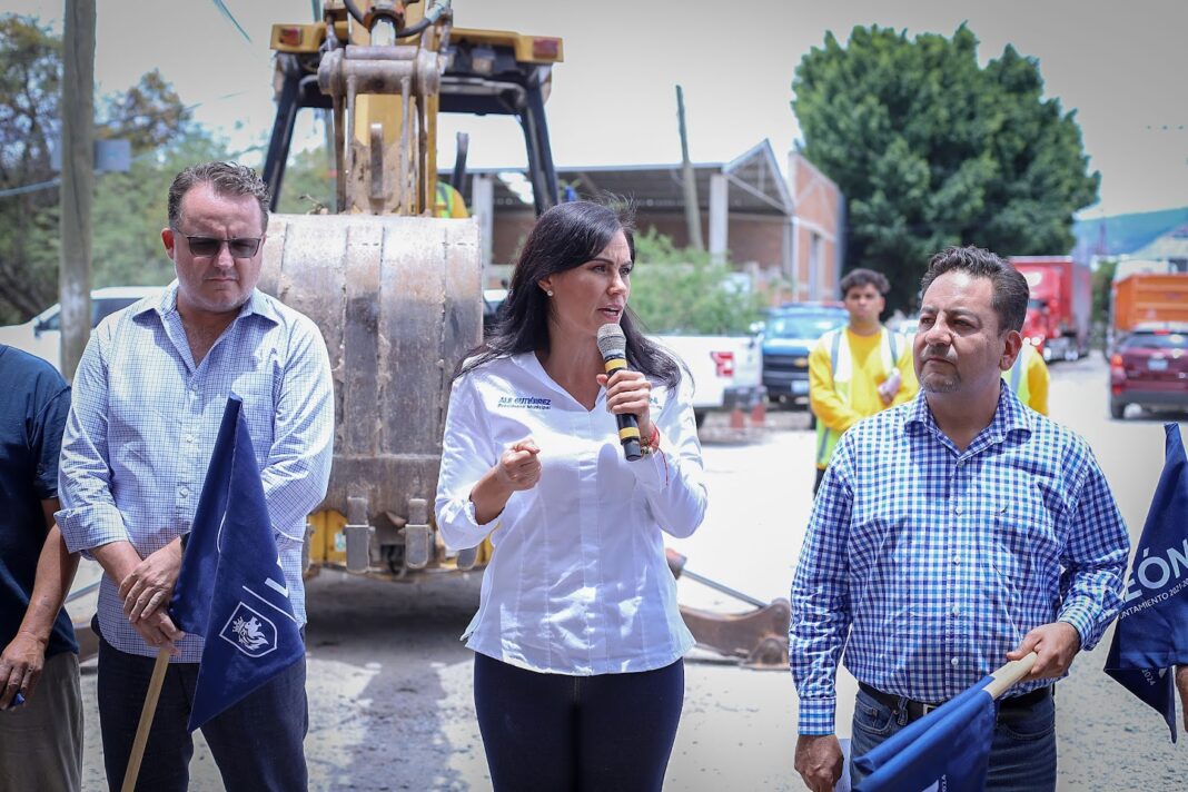 pavimentacion ale gutierrez leon