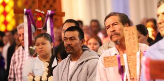 RECONOCEN A TRABAJADORES DE LA CONSTRUCCIÓN EN DÍA DE LA SANTA CRUZ