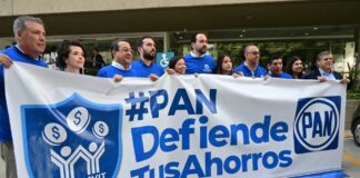 SE MANIFIESTAN PANISTAS CONTRA REFORMA DEL INFONAVIT