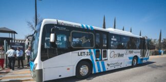 ARRANCAN DOS CAMIONES DE TRANSPORTE ELÉCTRICOS EN LEÓN