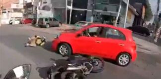 (VIDEO) MOTOCICLISTA CHOCA CONTRA CONDUCTORA EN PANORAMA