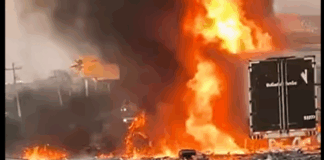 INCENDIO Y VOLCADURA TRAS CHOQUE EN LA SILAO-IRAPUATO