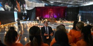 TEATRO ENTRE REJAS: REOS DE LEÓN CONMUEVEN CON SU OBRA “LA MUERTE Y YO”