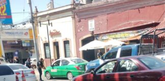 MUERE MUJER FRENTE A SUS HIJAS EN TAXI EN LEÓN