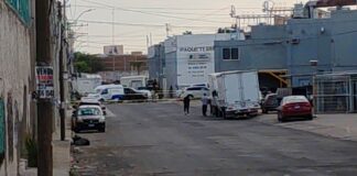 INTENTA ESCAPAR TRAS SER BALEADO, PERO MUERE EN SU CAMIONETA