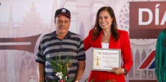 LEÓN RECONOCE A TRABAJADORES DE LA CONSTRUCCIÓN EN SU DÍA