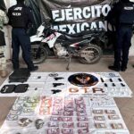 ABANDONAN MOCHILA CON ARMAS, DROGA, JOYERÍA Y MÁS DE 463 MIL PESOS EN LEÓN