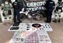 ABANDONAN MOCHILA CON ARMAS, DROGA, JOYERÍA Y MÁS DE 463 MIL PESOS EN LEÓN