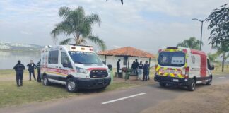 HÉROE SIN CAPA: HOMBRE SE LANZA A LA PRESA DEL PALOTE Y SALVA A MUJER QUE SE HUNDÍA EN SU AUTO
