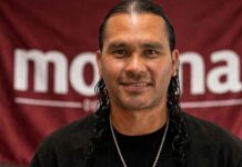 GULLIT PEÑA SE REGISTRA EN MORENA PARA BUSCAR LA COORDINACIÓN EN LEÓN