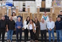 DE CARPAS A PARRILLAS: ALE GUTIÉRREZ ENTREGA APOYOS A COMERCIANTES Y TIANGUISTAS DE LEÓN