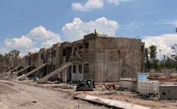 AVANZA CONSTRUCCIÓN DE NUEVAS VIVIENDAS PARA FAMILIAS DE LEÓN