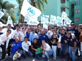 JORGE ESPADAS RECORRE COLONIAS Y MERCADO PARA ESCUCHAR INQUIETUDES