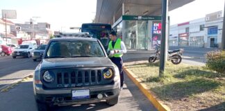 MULTAN A 350 CONDUCTORES POR INVADIR CARRILES DE LA ORUGA EN LEÓN
